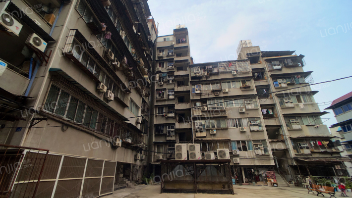 华源商厦外景图