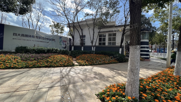 龙泉路356号外景图