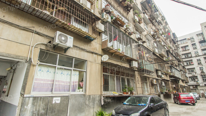 东街建行家属院外景图