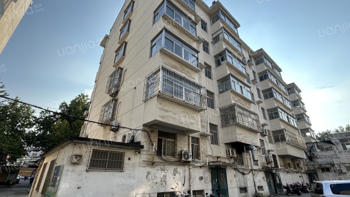 拖拉机站宿舍外景图