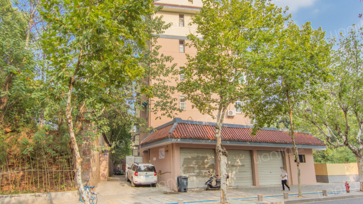 胜利街715号外景图