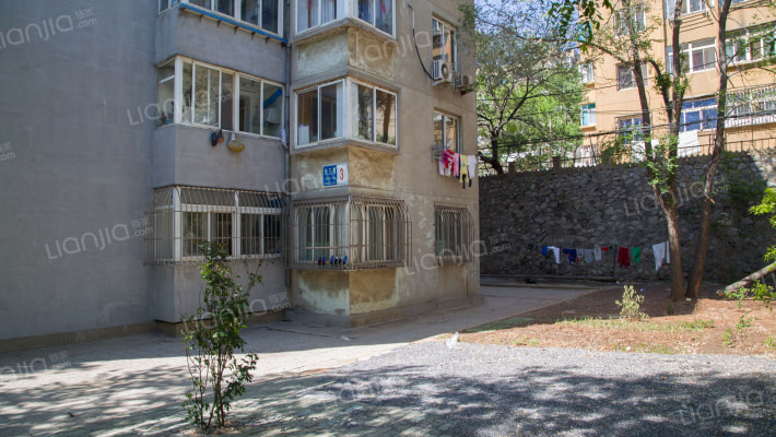 华南沃尔玛六三角外景图