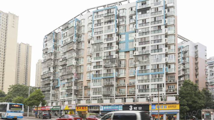 金色山庄外景图