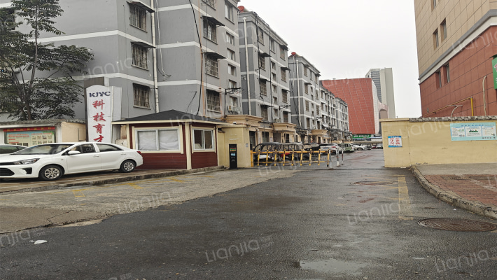 科技育才小区外景图