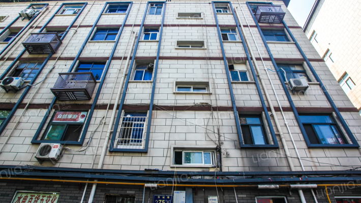 商城路275号外景图