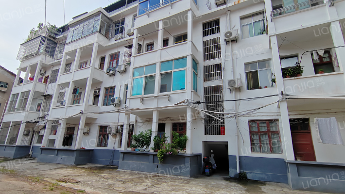 粮食局宿舍外景图