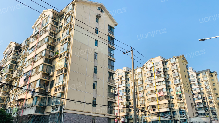 民丰西苑外景图