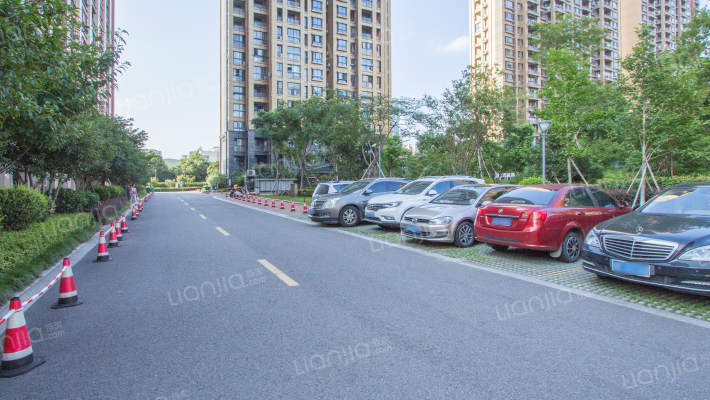 华城花园外景图