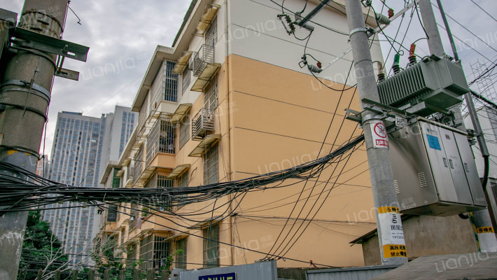 望城坡建行宿舍外景图