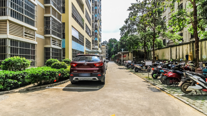 湖江公寓外景图