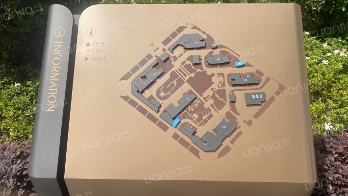 卓越大江外景图