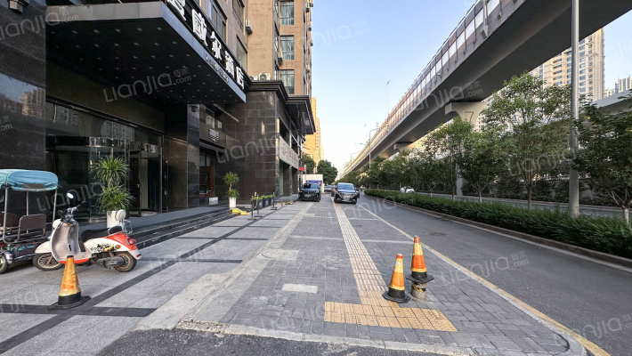 爱维尔酒店外景图