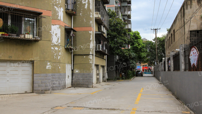 庞公花苑外景图