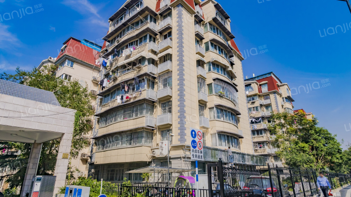 苜蓿园大街外景图