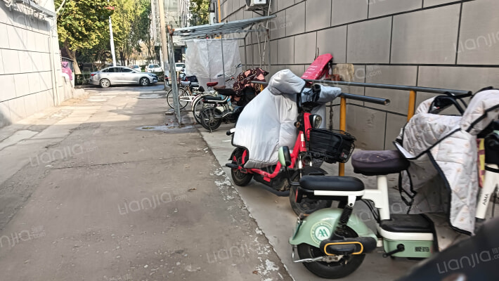 圆梦家属楼外景图