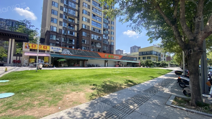 中国铁建新万国城外景图