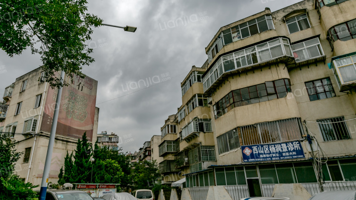 春苑小区外景图