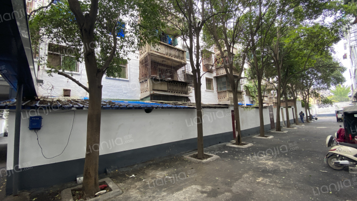 粮食局家属院外景图