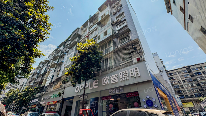 皮鞋城南二街147号附3号外景图