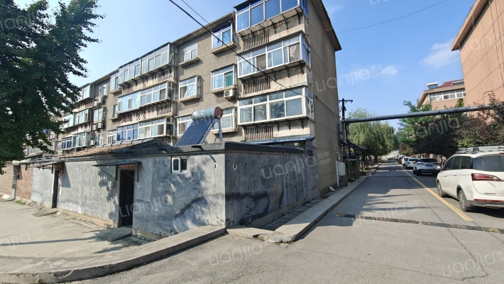 方大公司宿舍楼外景图