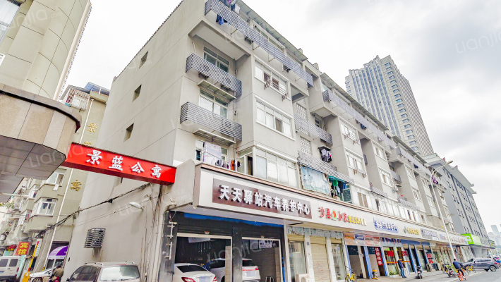 景蓝公寓外景图