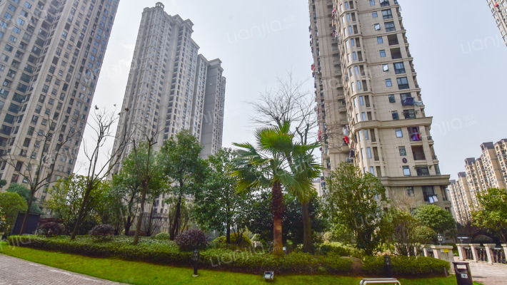 路通沁园外景图