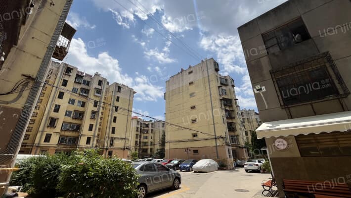 云铝加工厂宿舍外景图