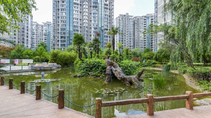 世纪城龙吉苑外景图