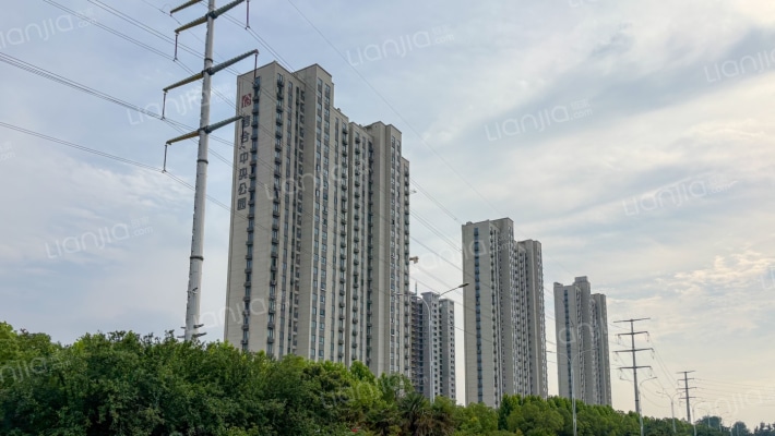 信合中央公园外景图
