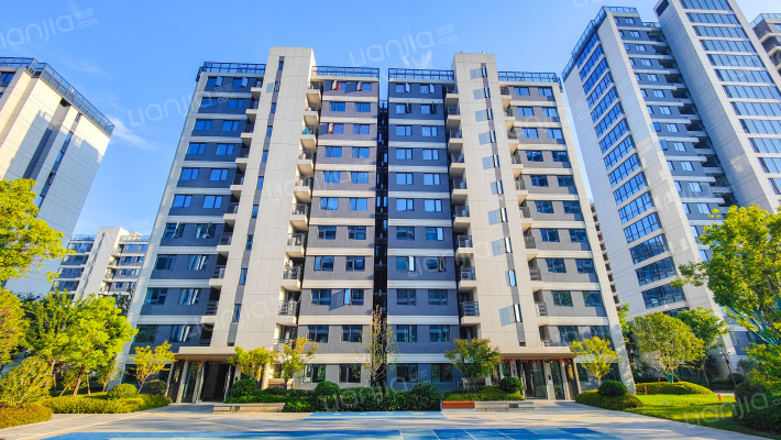 宝辉尚城外景图