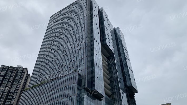 仁和春天国际广场外景图