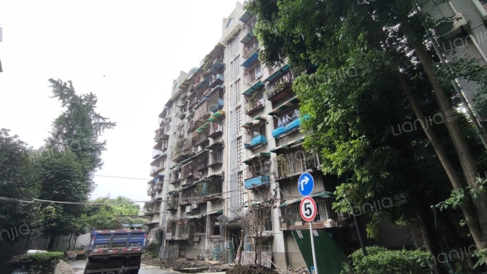 普天小区外景图