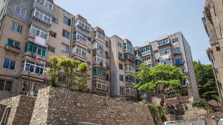 华南沃尔玛六一路外景图