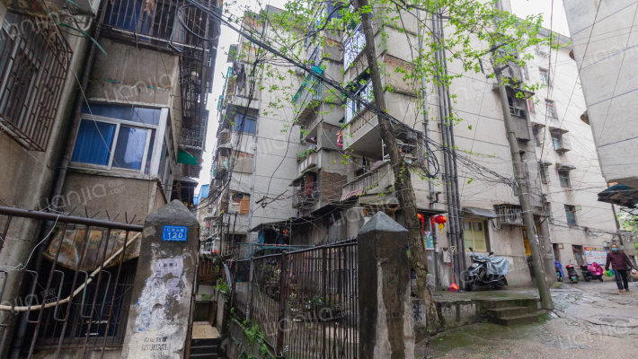 红泥山小区外景图