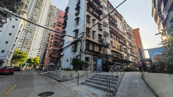 浦南公寓外景图