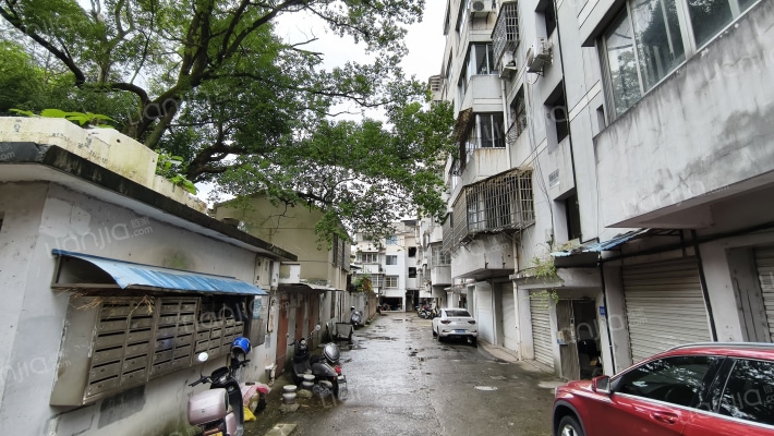 盘龙新村外景图