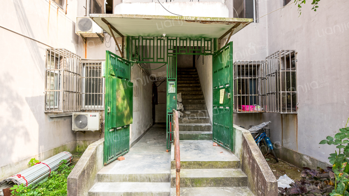 盈港新村外景图