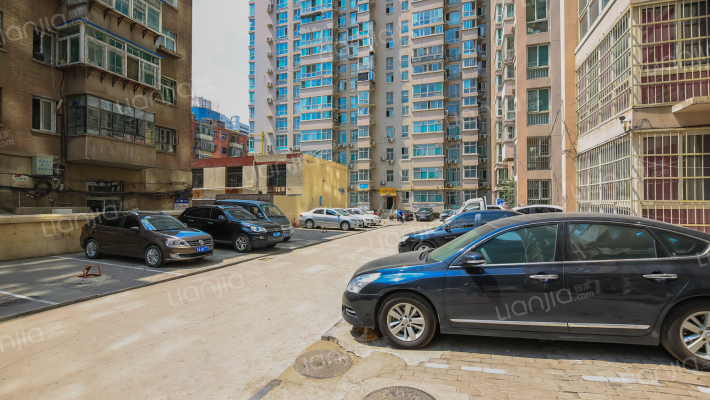 尚层生活小区外景图