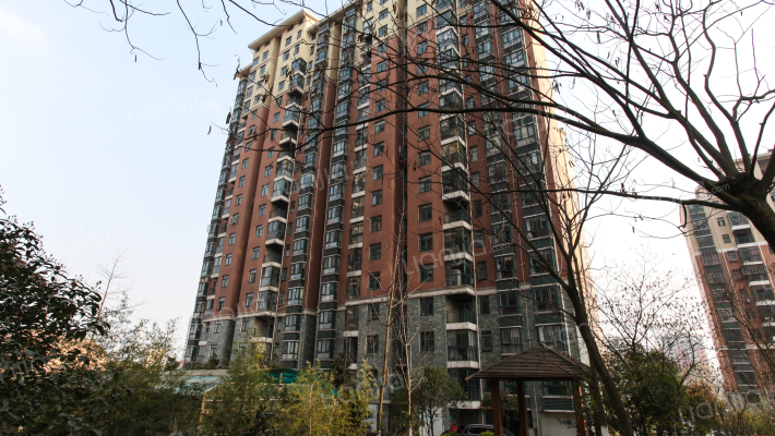 吴都春天外景图