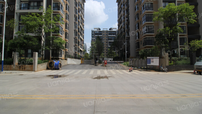 俊发俊尚峰外景图