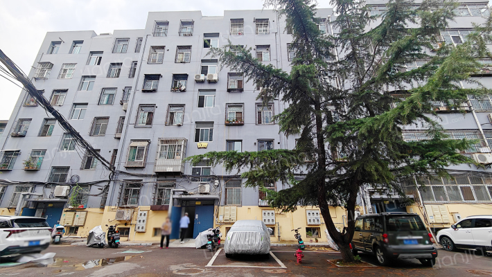 泰山区农业银行宿舍外景图