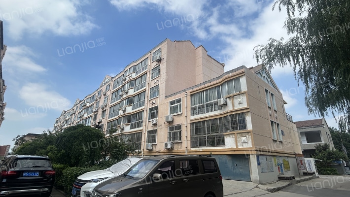 怡心园小区外景图