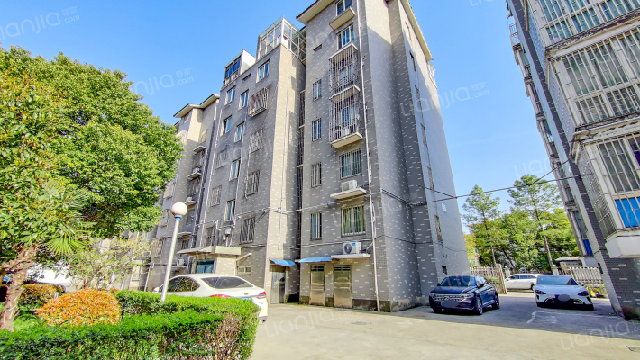 九成公寓外景图