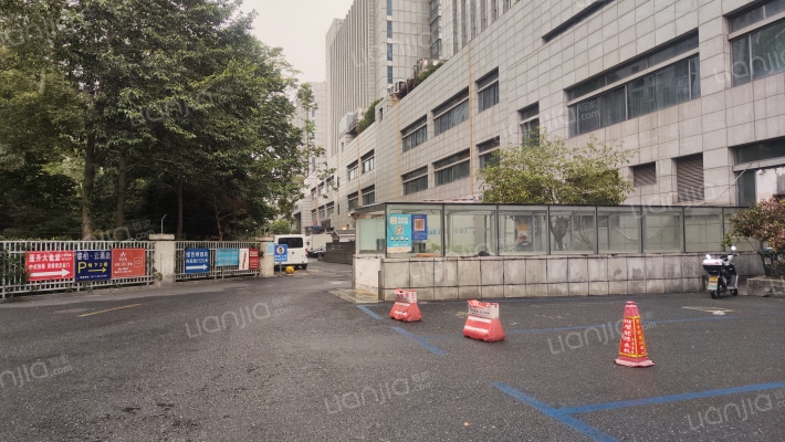 迈达商业中心外景图