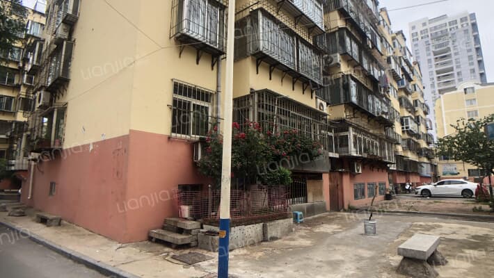 集贤小区外景图