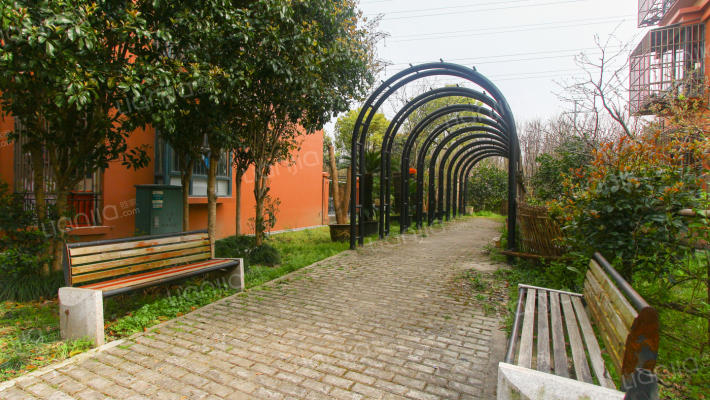 聚龙家园外景图