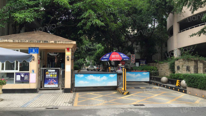 中华园绣苑外景图