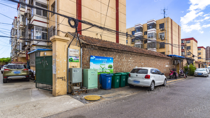 建民宿舍楼外景图