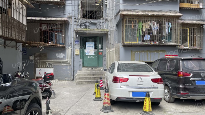 贵乌南路133号外景图