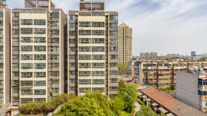 天山绿洲一期外景图